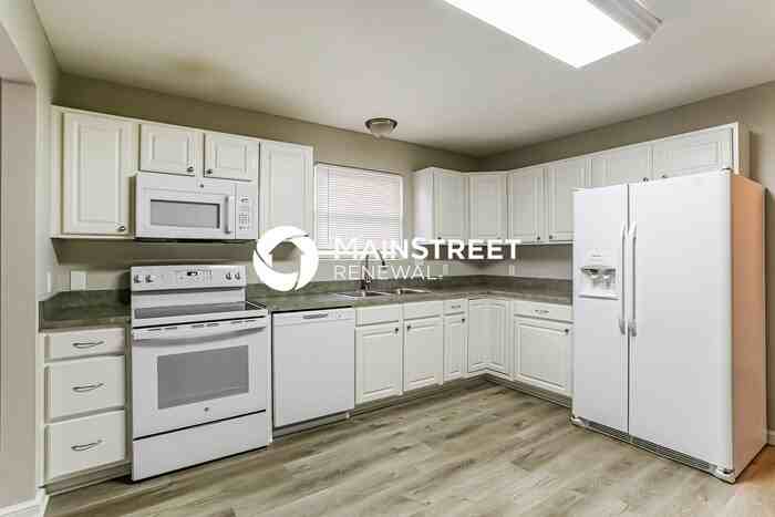 34 Waterman Ave - Photo 6 of 15