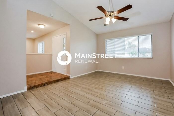 20849 Marlin St - Photo 2 of 18