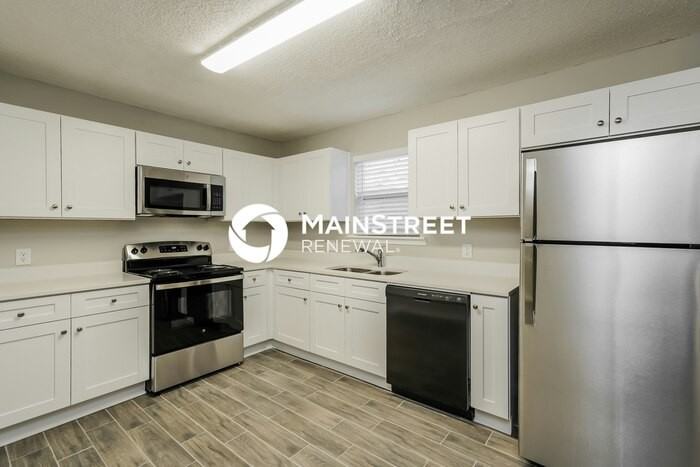 2488 Carol Cir - Photo 7 of 17