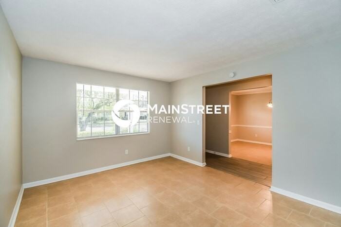 1113 Grove Park Drive South - Photo 2 of 16