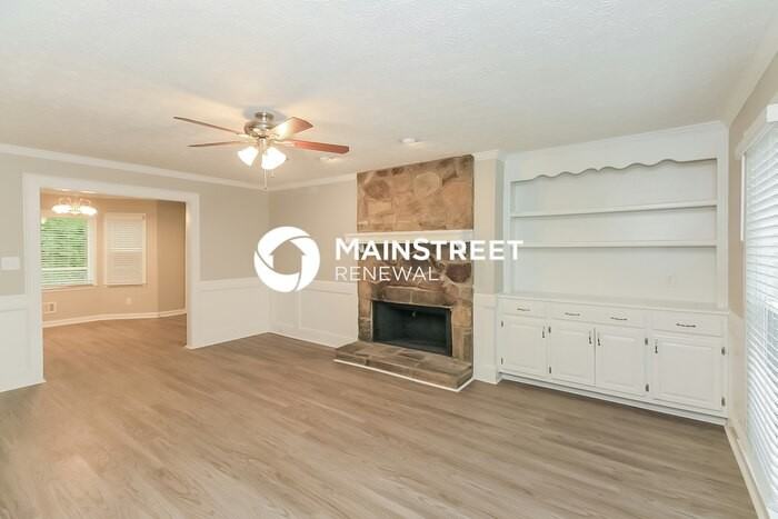 5501 Reynard Trail - Photo 2 of 18