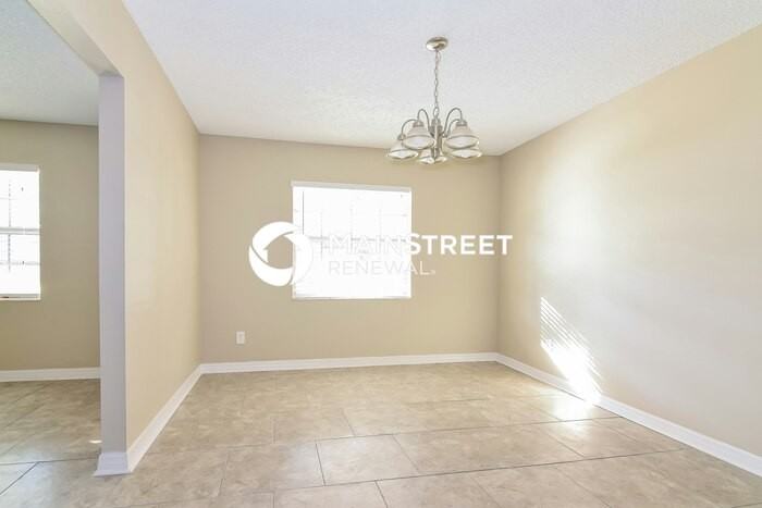 510 Lisa Ln - Photo 4 of 15