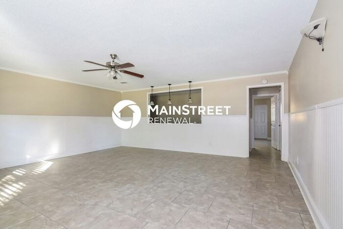 510 Lisa Ln - Photo 7 of 15