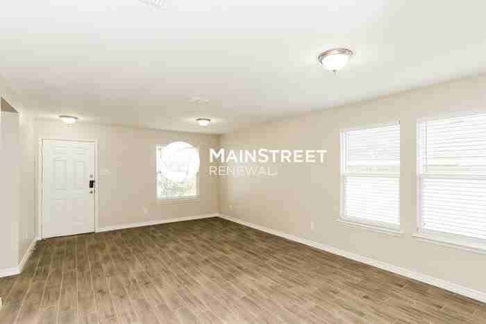 6160 Balcony Ln - Photo 4 of 16