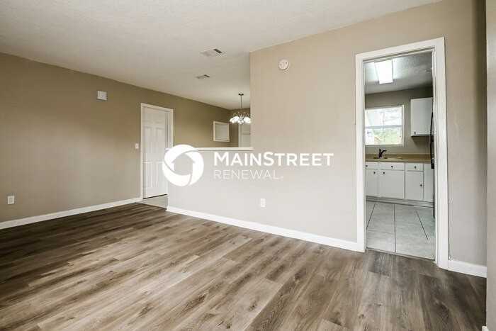 2536 Emily Lane - Photo 4 of 16