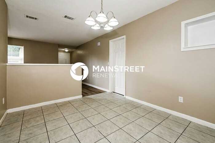 2536 Emily Lane - Photo 5 of 16