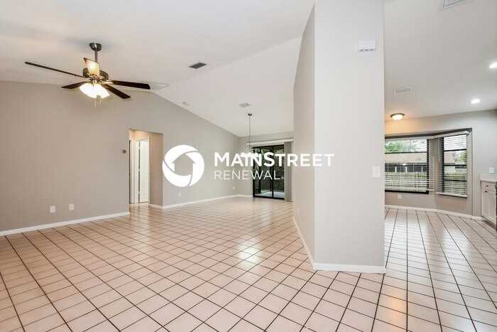 9076 Pineapple Rd - Photo 5 of 16