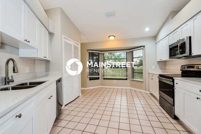 9076 Pineapple Rd - Photo 6 of 16