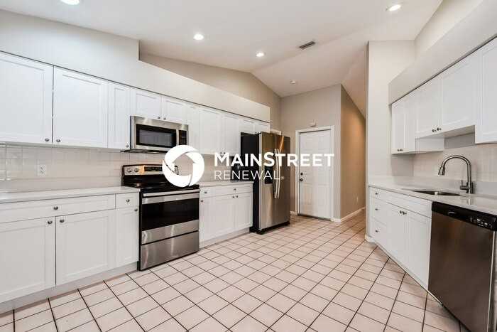 9076 Pineapple Rd - Photo 7 of 16