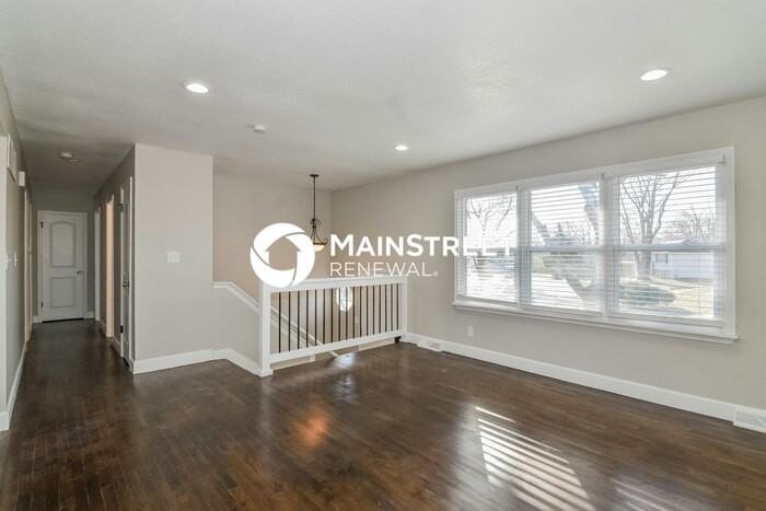 6632 East 134th Street - Photo 3 of 16