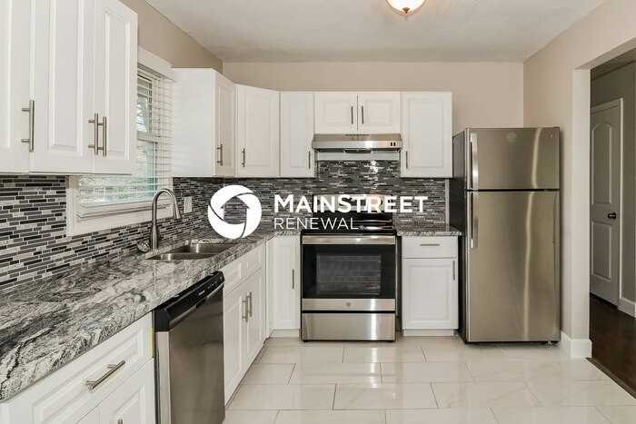 6632 East 134th Street - Photo 5 of 16