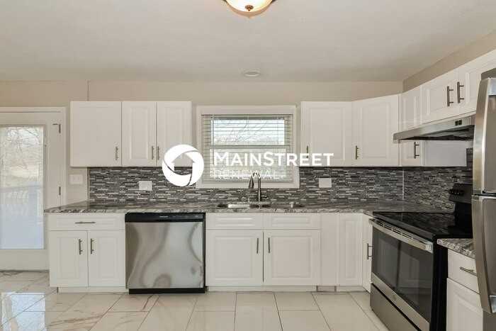 6632 East 134th Street - Photo 7 of 16