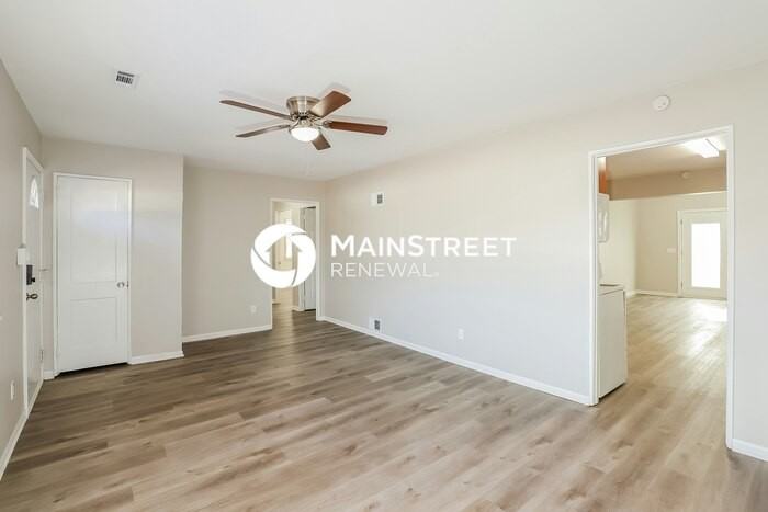 2403 Ne Pursell Rd - Photo 2 of 15