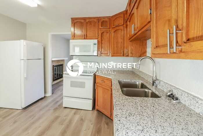 2403 Ne Pursell Rd - Photo 7 of 15