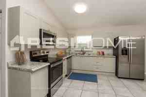 featured image of 662 Tarr Avenue Southwest