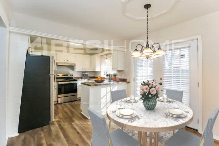 1906 Oakmeadows Dr - Photo 4 of 16