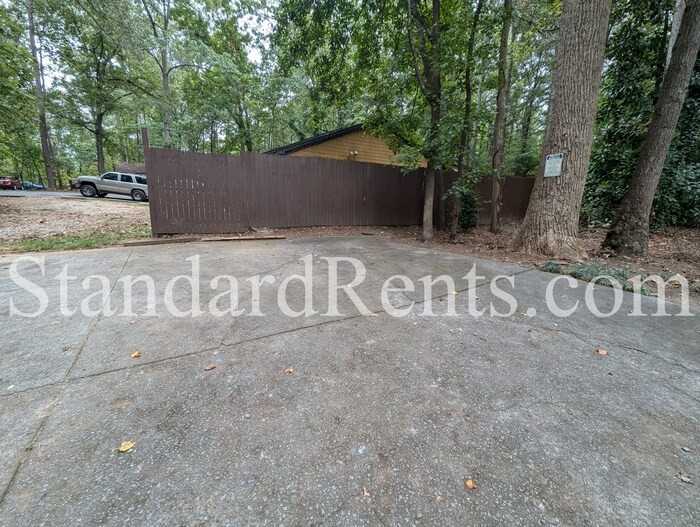 694 Bellemeade Dr Sw #B - Photo 2 of 10