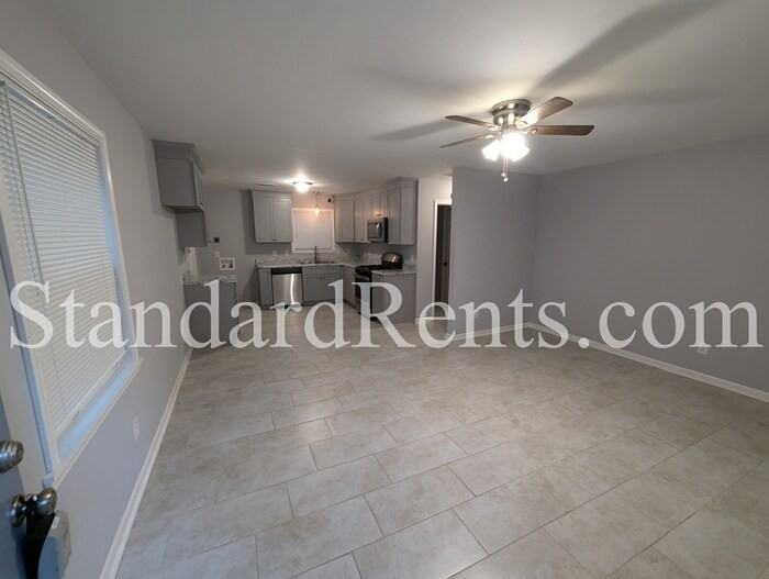 694 Bellemeade Dr Sw #B - Photo 3 of 10