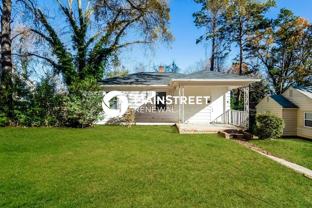 2520 Columbus Cir - Photo 1 of 1