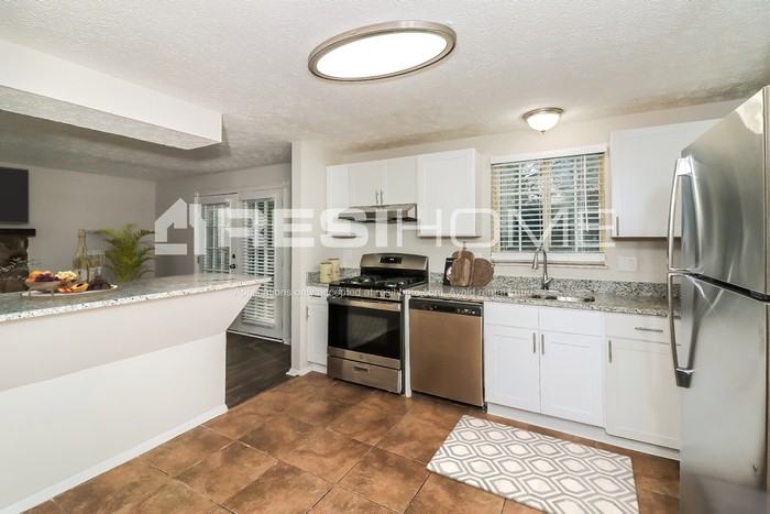 1267 Muirforest Ln - Photo 3 of 15