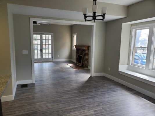 724 S Burdick St - Photo 6 of 11