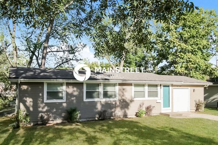 5700 N Highland Ave - Photo 2 of 16