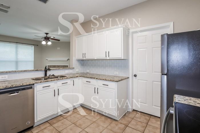 4805 Carrotwood Dr - Photo 6 of 15