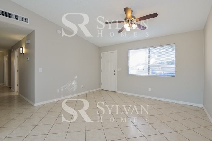 6030 S Pin Oak Dr - Photo 3 of 16