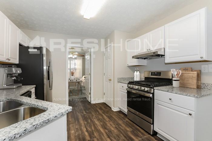 3035 Hampton Club Way - Photo 2 of 18