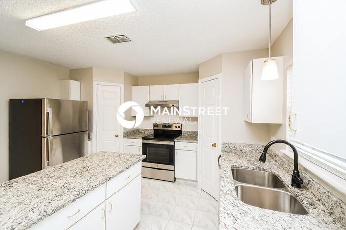 7306 Fox Grove Road - Photo 5 of 18