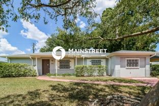 804 Greenbriar Dr - Photo 1 of 1