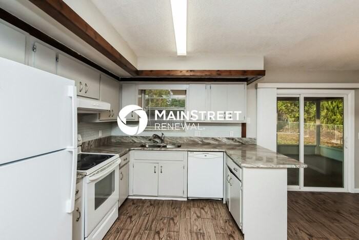 461 Truvall Street Southwest - Photo 5 of 15