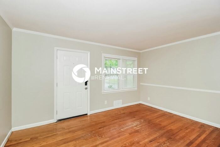 5550 Longmeadow Ln - Photo 5 of 15