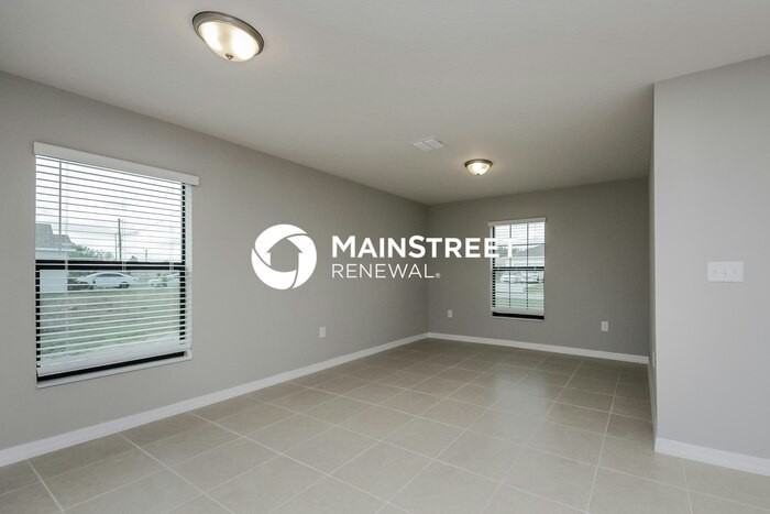 387 Begonia Court - Photo 2 of 16