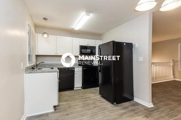 8807 Crown Court - Photo 6 of 17