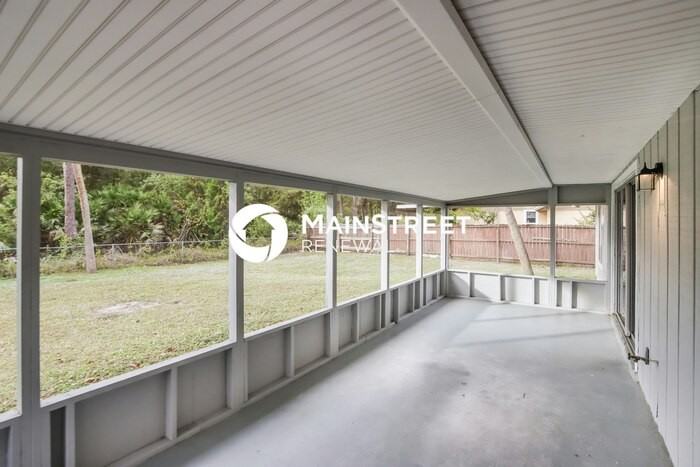 524 Commodore Avenue Northwest - Photo 7 of 16