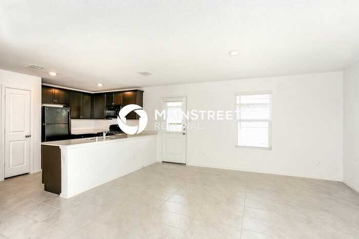 3152 Crestone Dr - Photo 5 of 16