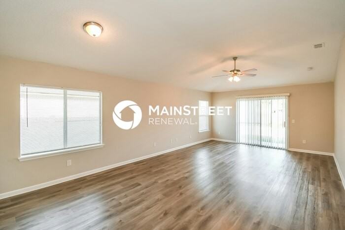 5656 Village Pond Cir - Photo 4 of 16