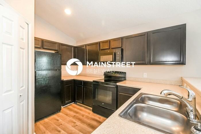 5656 Village Pond Cir - Photo 6 of 16