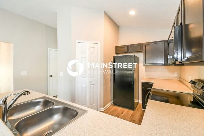 5656 Village Pond Cir - Photo 7 of 16