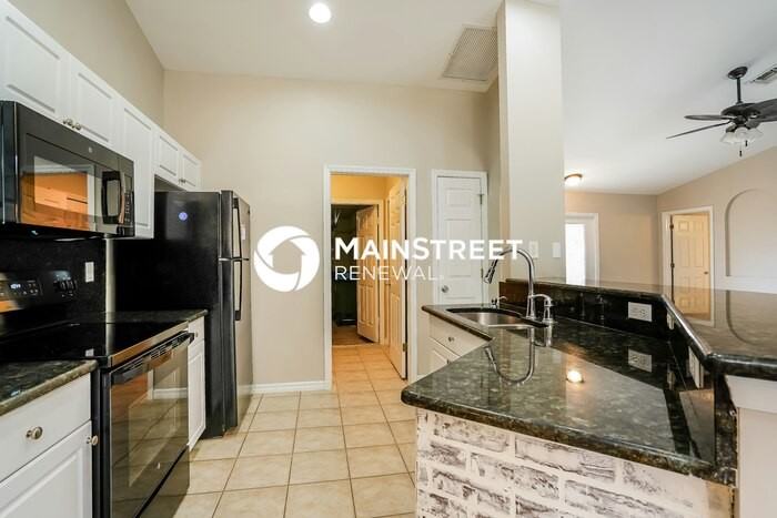 1535 Southeast 42nd Terrace - Photo 6 of 16