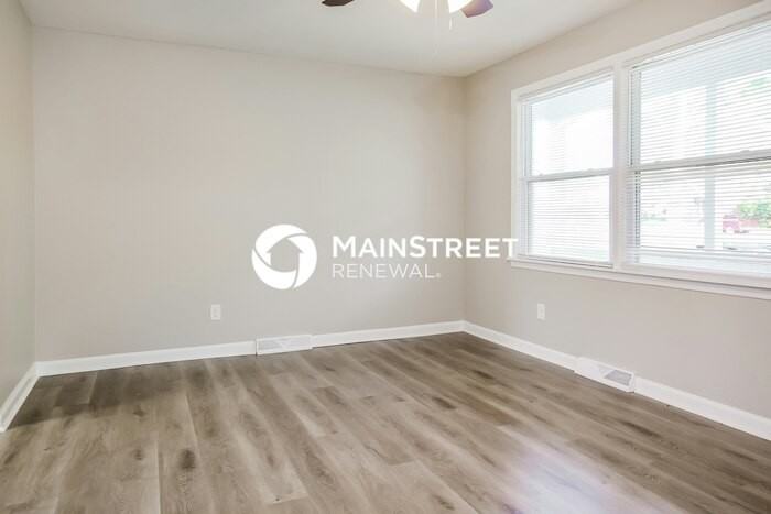 5520 The Plz - Photo 7 of 14