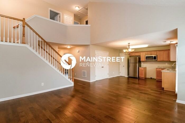 8904 Eli Dr - Photo 3 of 15