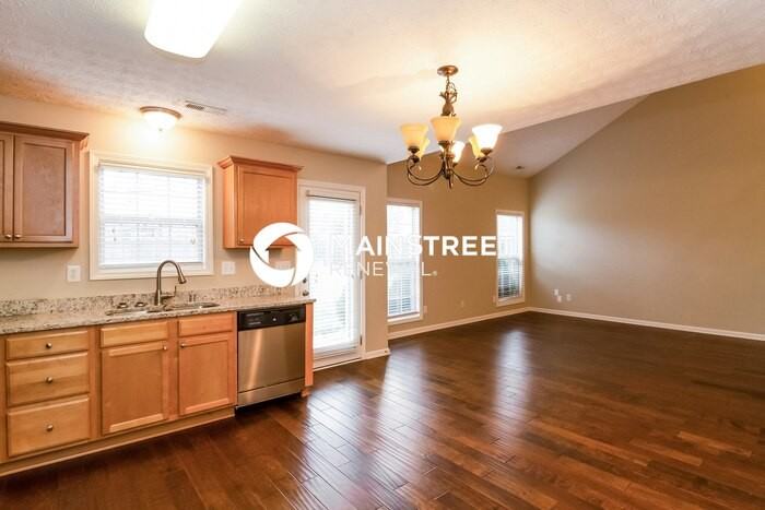 8904 Eli Dr - Photo 4 of 15