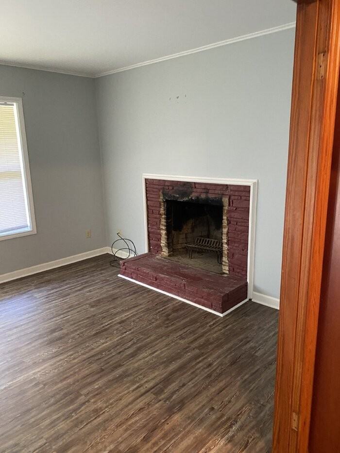 1501 W 32nd Ave - Photo 6 of 9