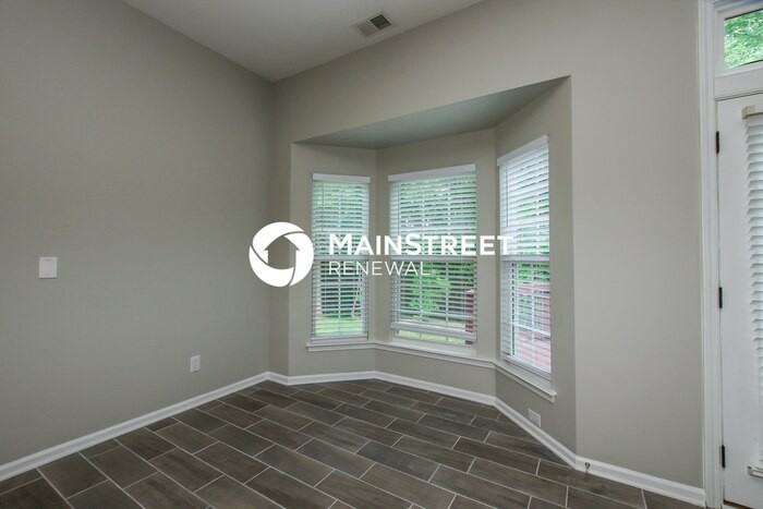 12139 Autumn Winds Ln - Photo 5 of 16