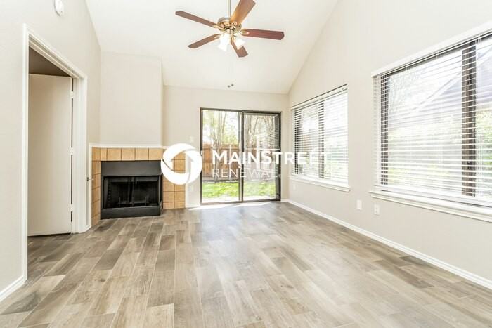 2048 Wanderlust Dr - Photo 3 of 17