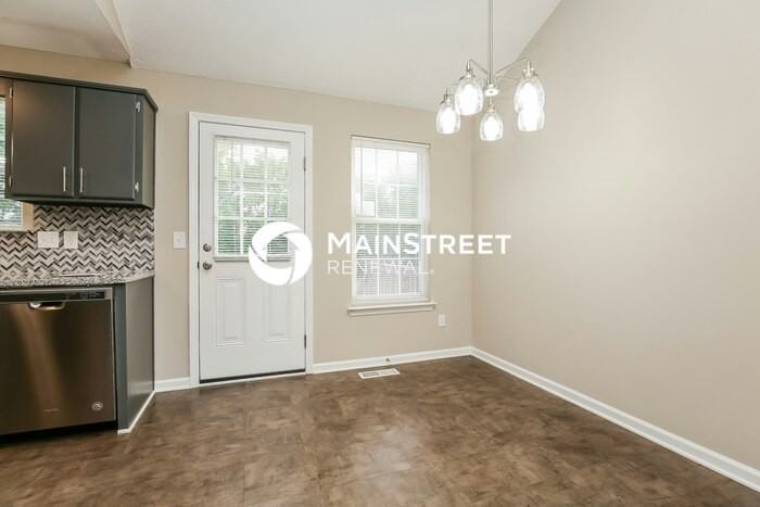 3516 Standing Stone Dr - Photo 4 of 16