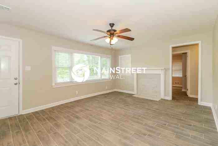 1927 Addison Road Northeast - Photo 4 of 16