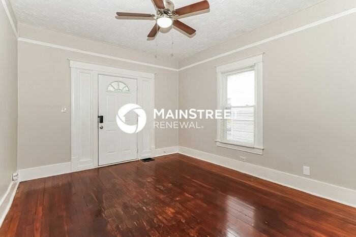 1714 W Hill St - Photo 4 of 16